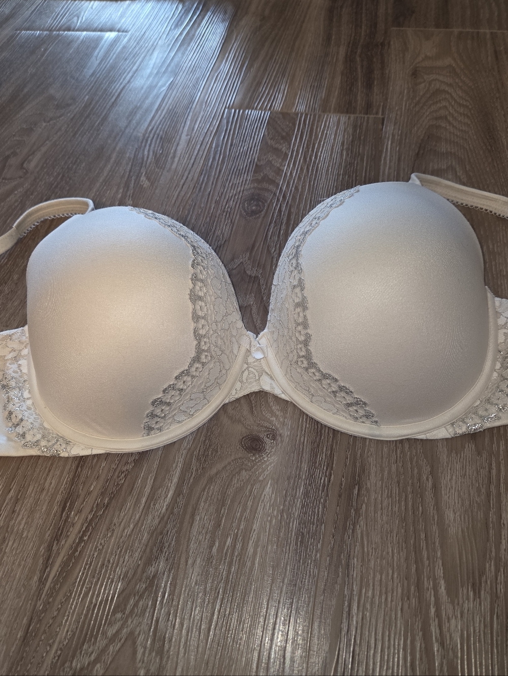 Victoria's Secret Cream Lace-Trim Bra - Picture 13 of 13
